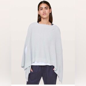 Lululemon Forward Flow Cape, Color Silver Fox/Alpine White
